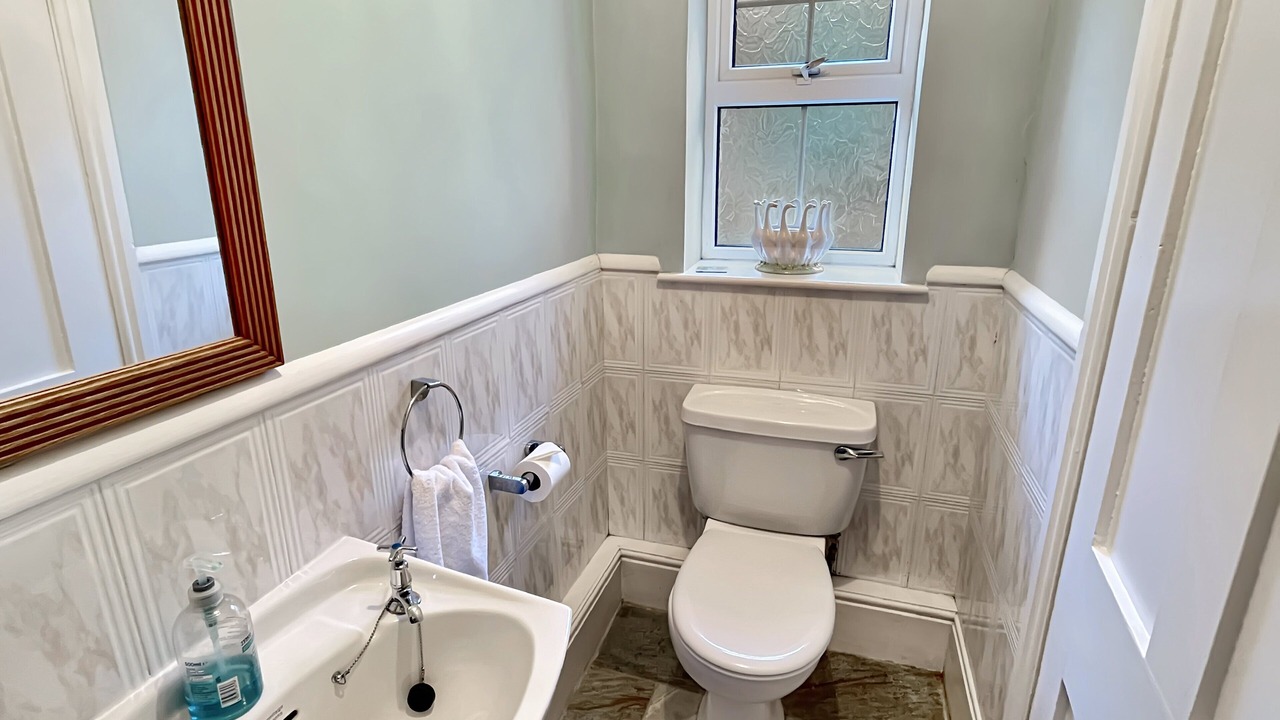 Photo of Bathroom in Lynton