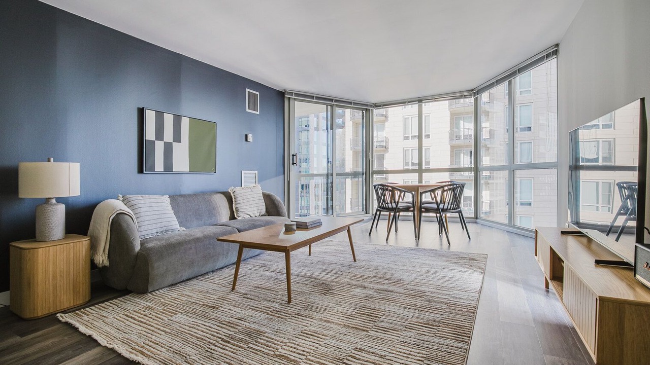 Photo of Livingroom in Rush and Division
