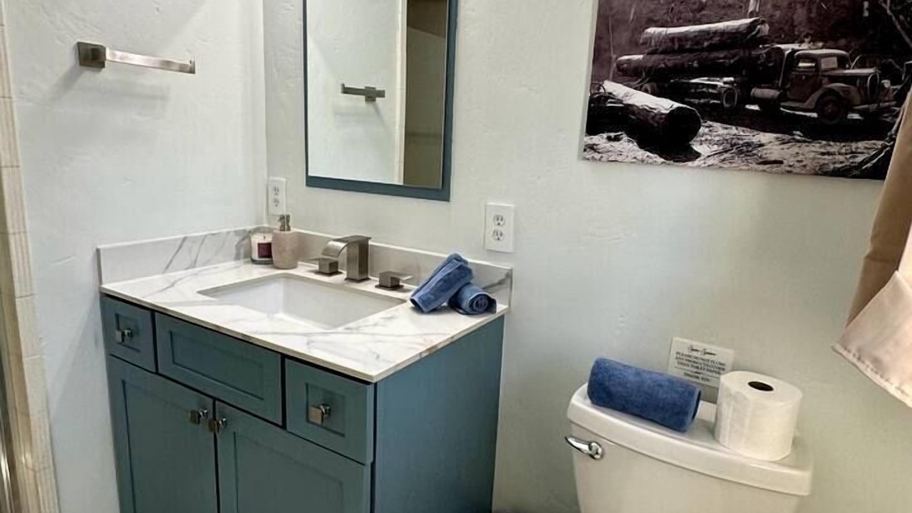 Photo of Bathroom in Benbow