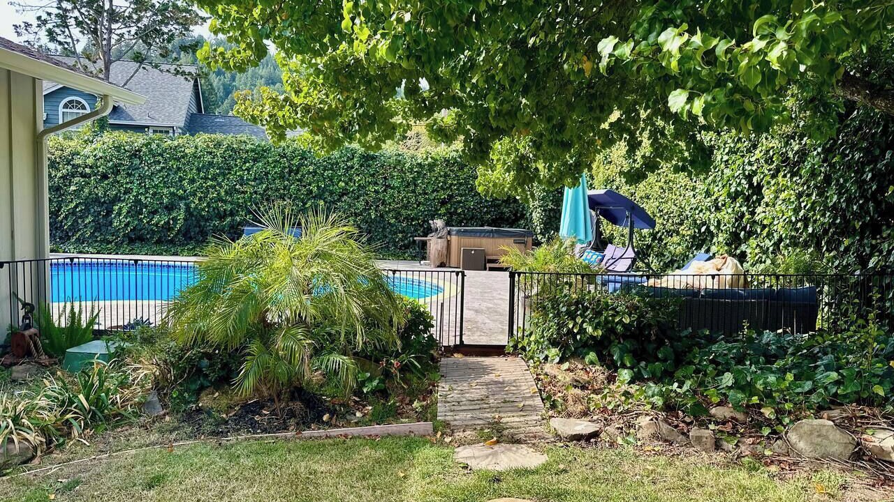Photo of Outdoor in Benbow