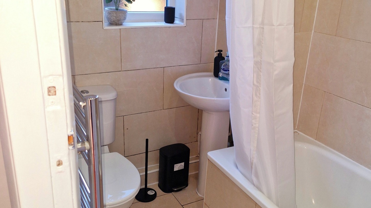 Photo of Bathroom in London Borough of Hounslow