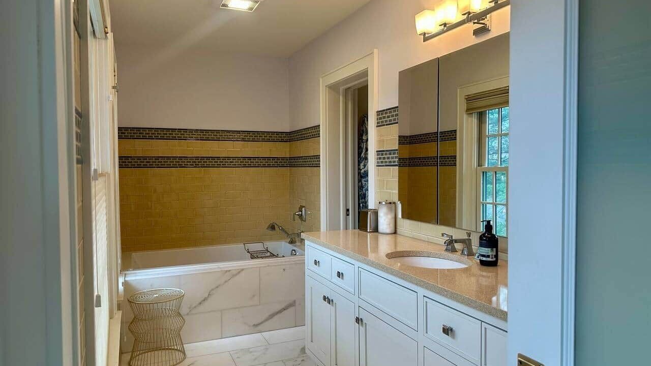 Photo of Bathroom in Summit Hill