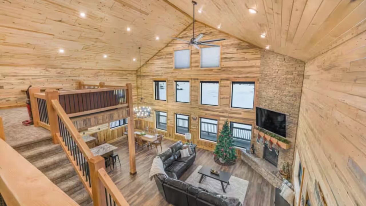 Photo of Livingroom in Island Park