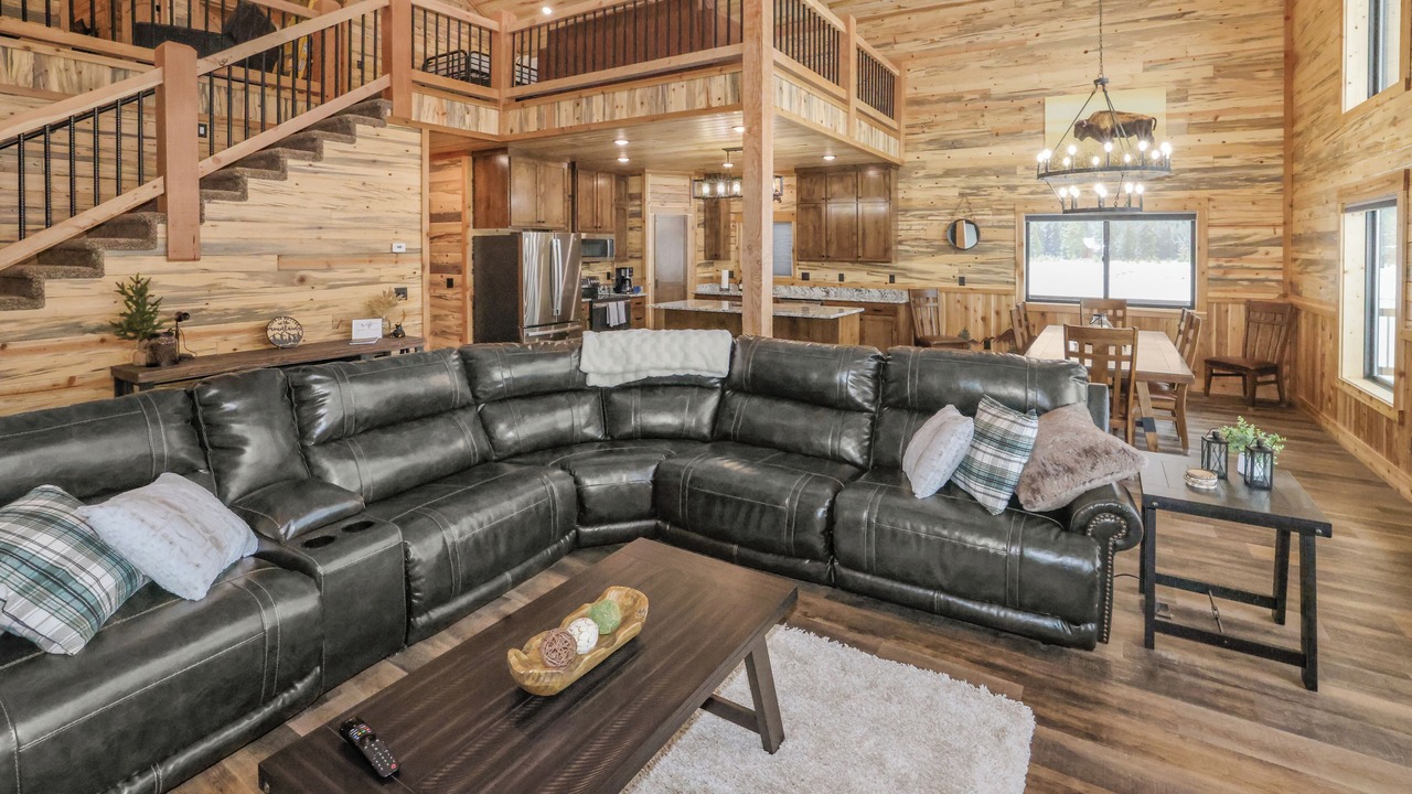 Photo of Livingroom in Island Park