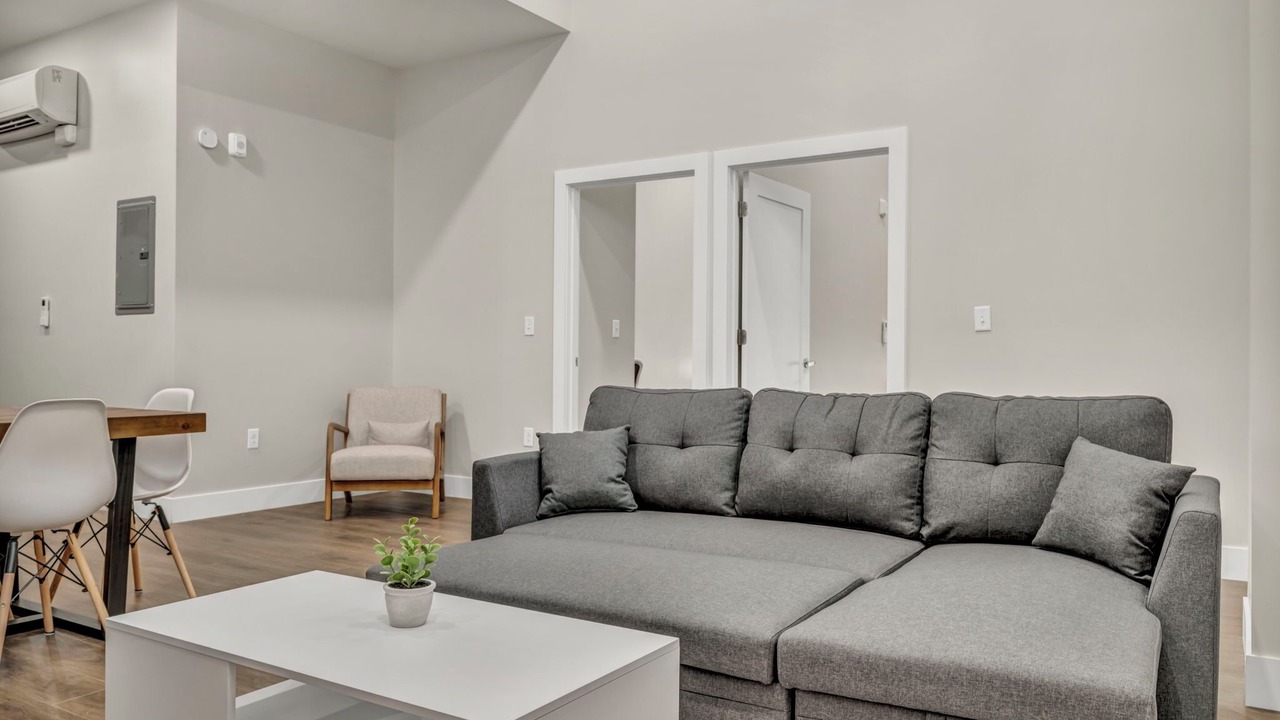 Photo of Livingroom in Cleveland