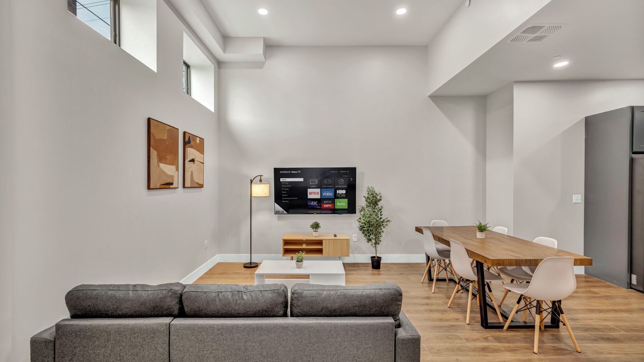 Photo of Livingroom in Cleveland