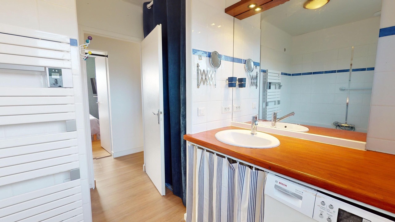 Photo of Bathroom in Brem Sur Mer