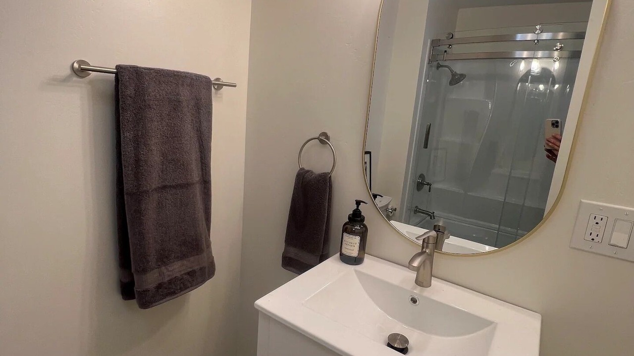 Photo of Bathroom in Redwood