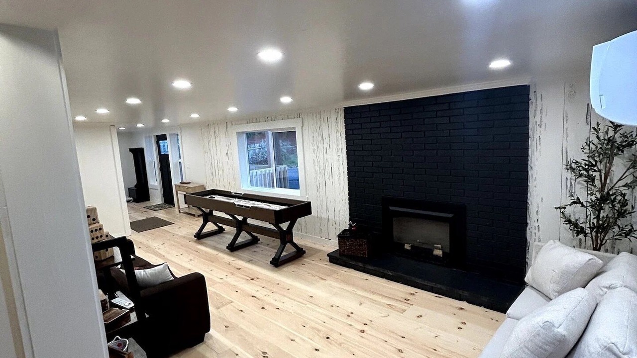 Photo of Livingroom in Redwood