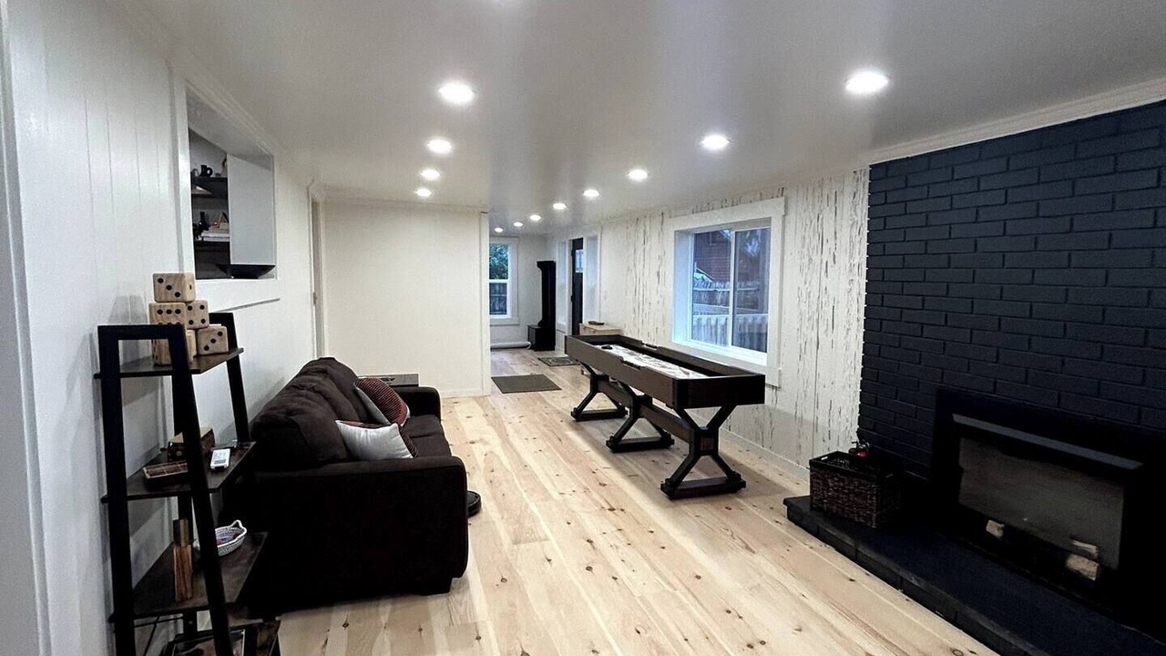 Photo of Livingroom in Redwood