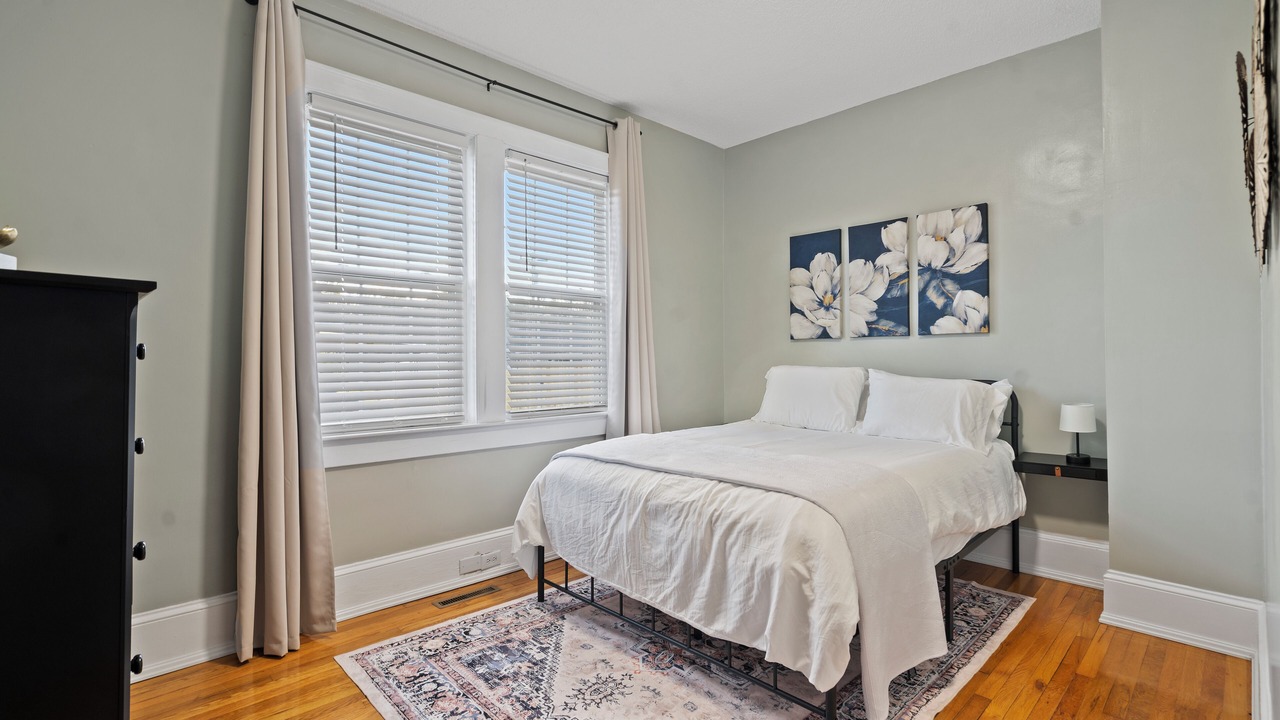 Photo of Bedroom in Greenwood