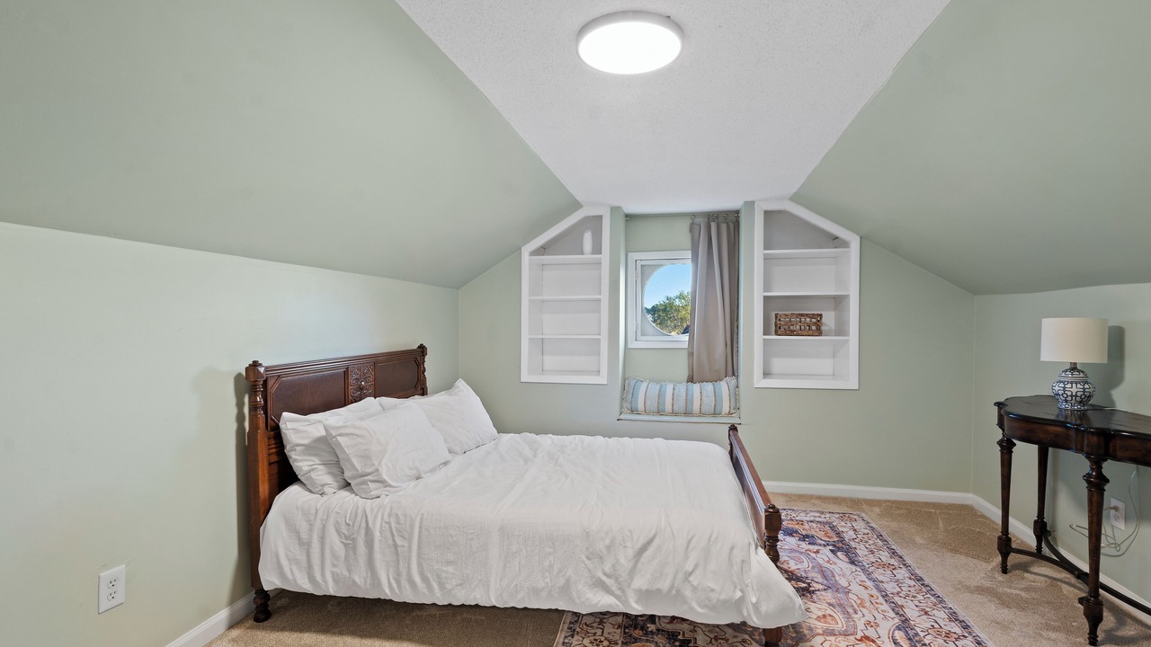 Photo of Bedroom in Greenwood