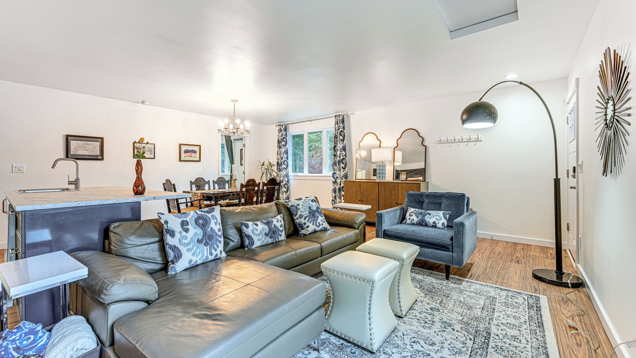 Photo of Livingroom in Eatonville