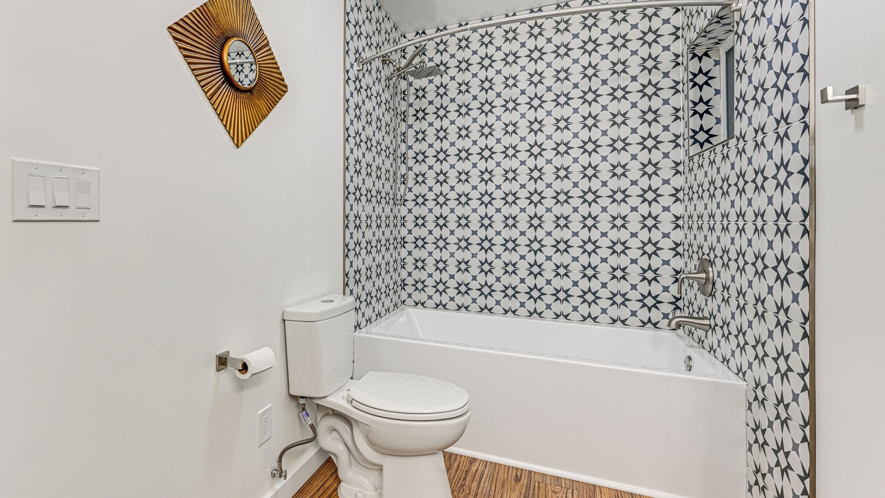 Photo of Bathroom in Eatonville