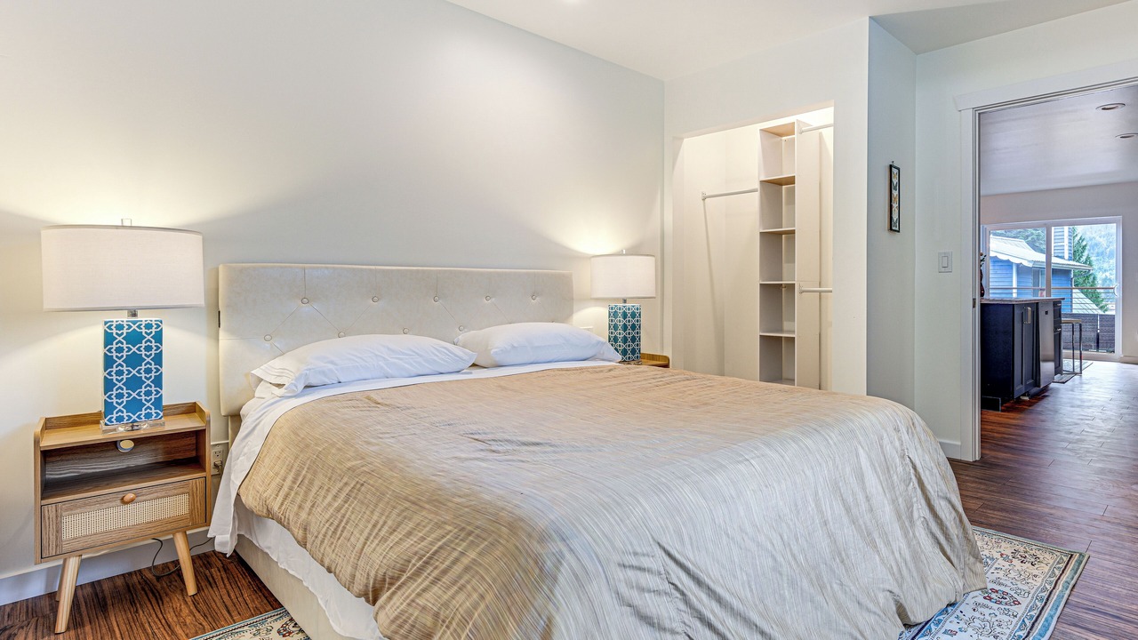 Photo of Bedroom in Eatonville