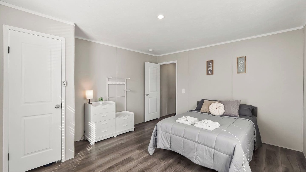 Photo of Bedroom in Warren