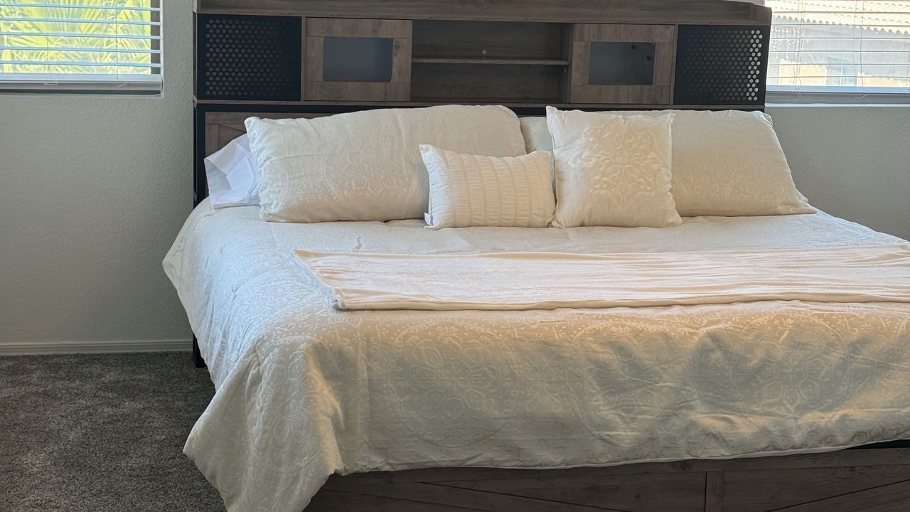 Photo of Bedroom in Estrella Village