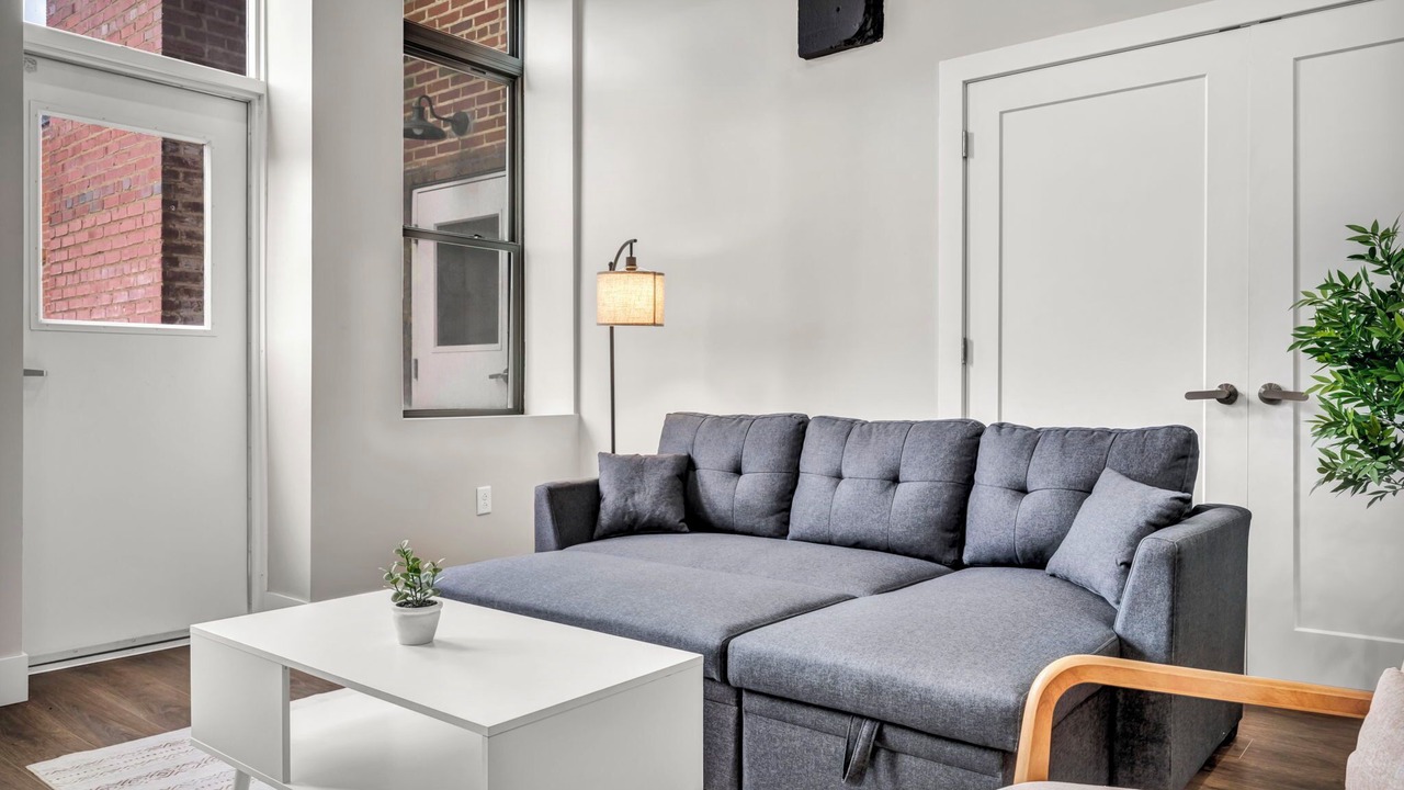 Photo of Livingroom in Cleveland