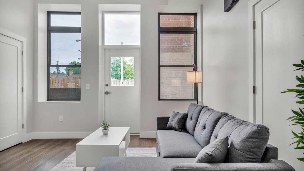 Photo of Livingroom in Cleveland