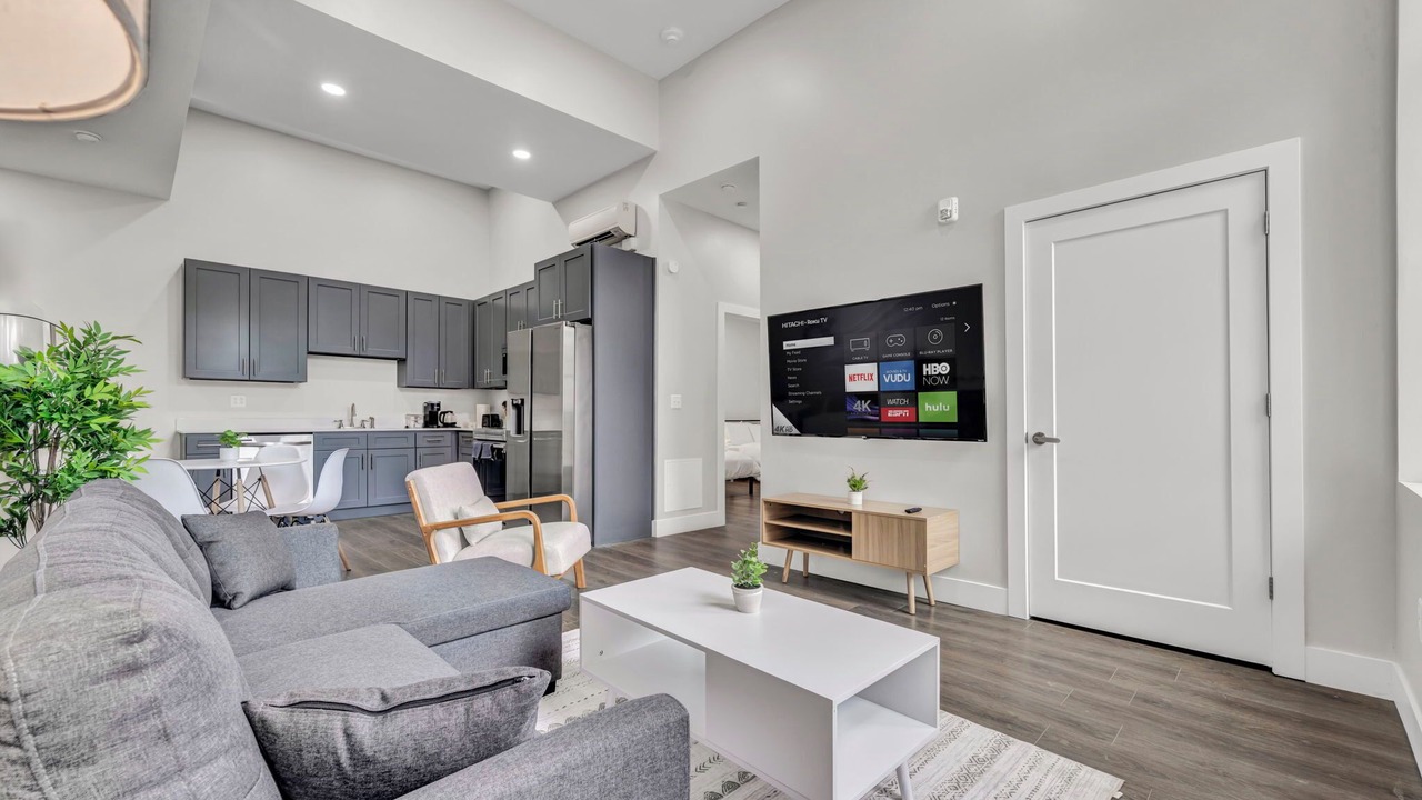 Photo of Livingroom in Cleveland