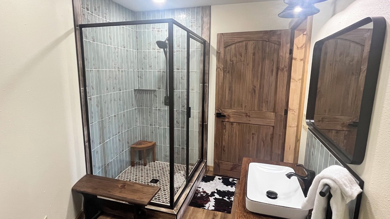 Photo of Bathroom in Vinita