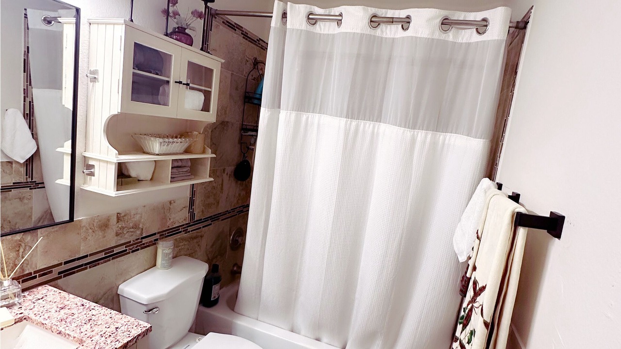 Photo of Bathroom in Forest Ridge