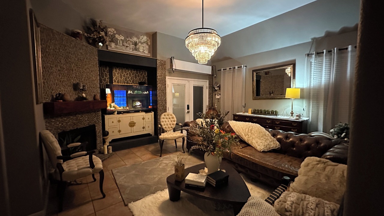 Photo of Livingroom in Forest Ridge