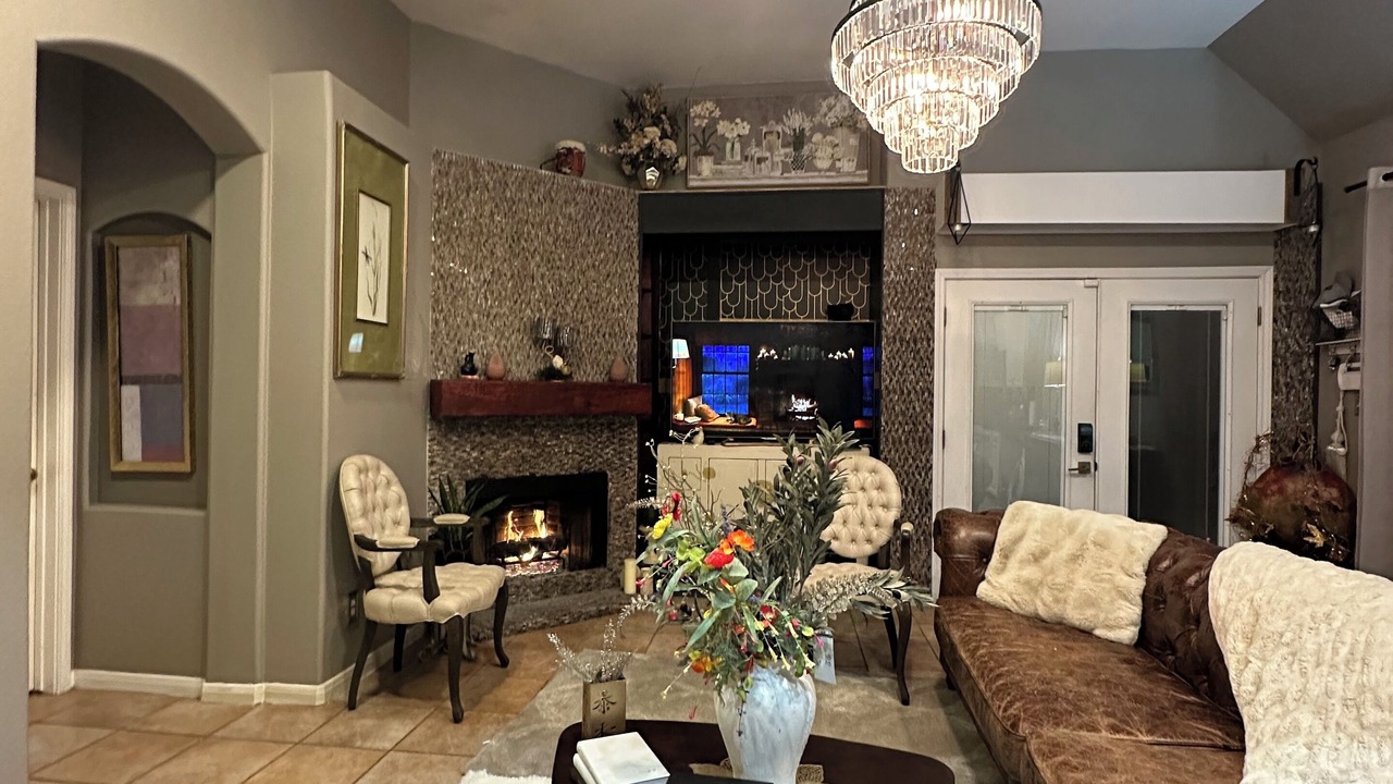 Photo of Livingroom in Forest Ridge