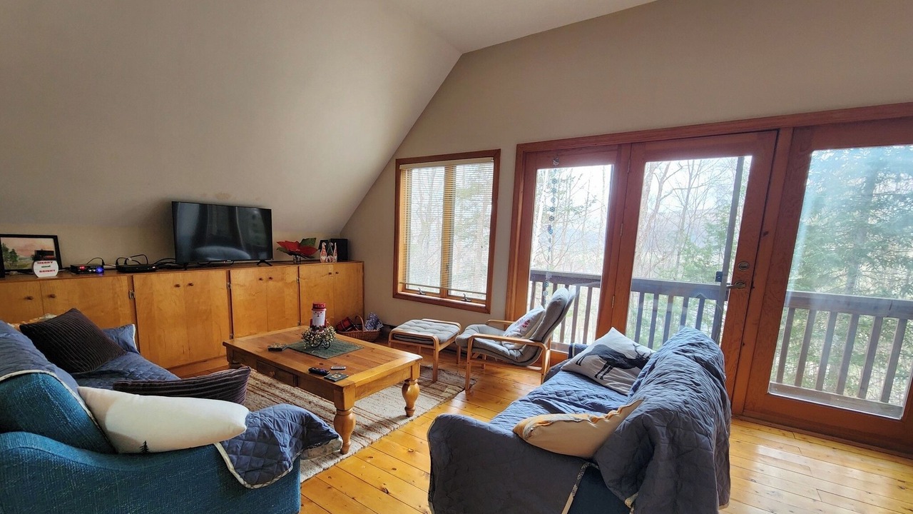 Photo of Livingroom in Thornton