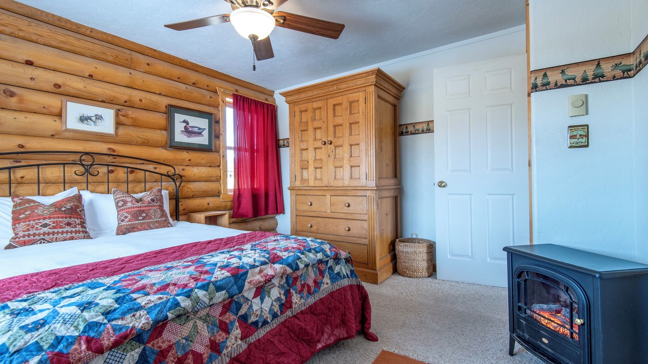 Photo of Bedroom in Victor