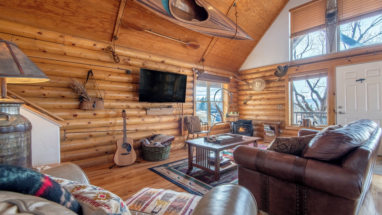 Photo of Livingroom in Victor
