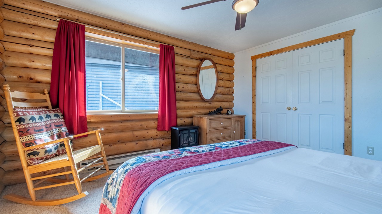 Photo of Bedroom in Victor
