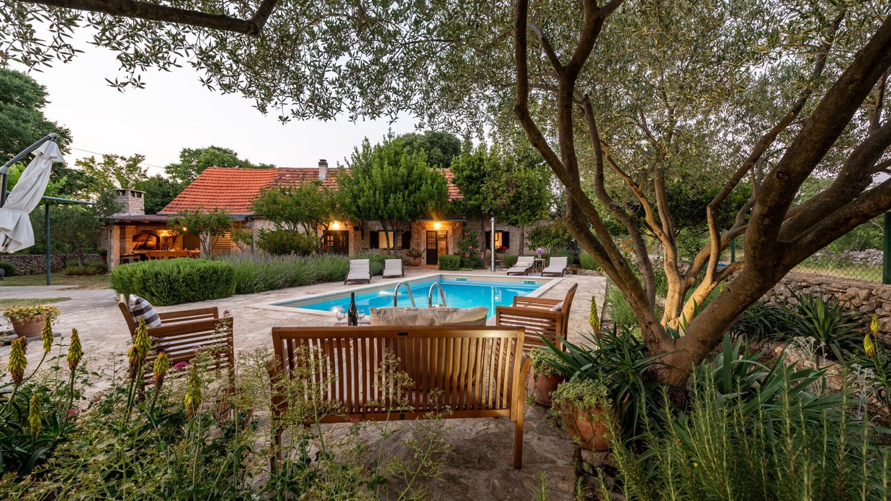 Photo of Outdoor in Oklaj