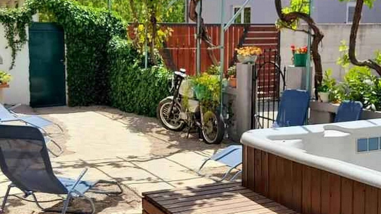 Photo of Patio Balcony in Pakostane