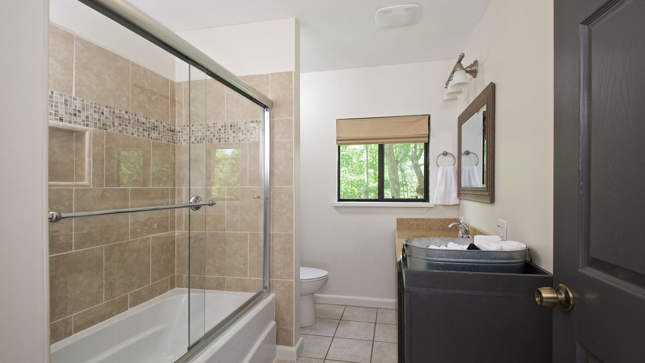 Photo of Bathroom in Rising Fawn
