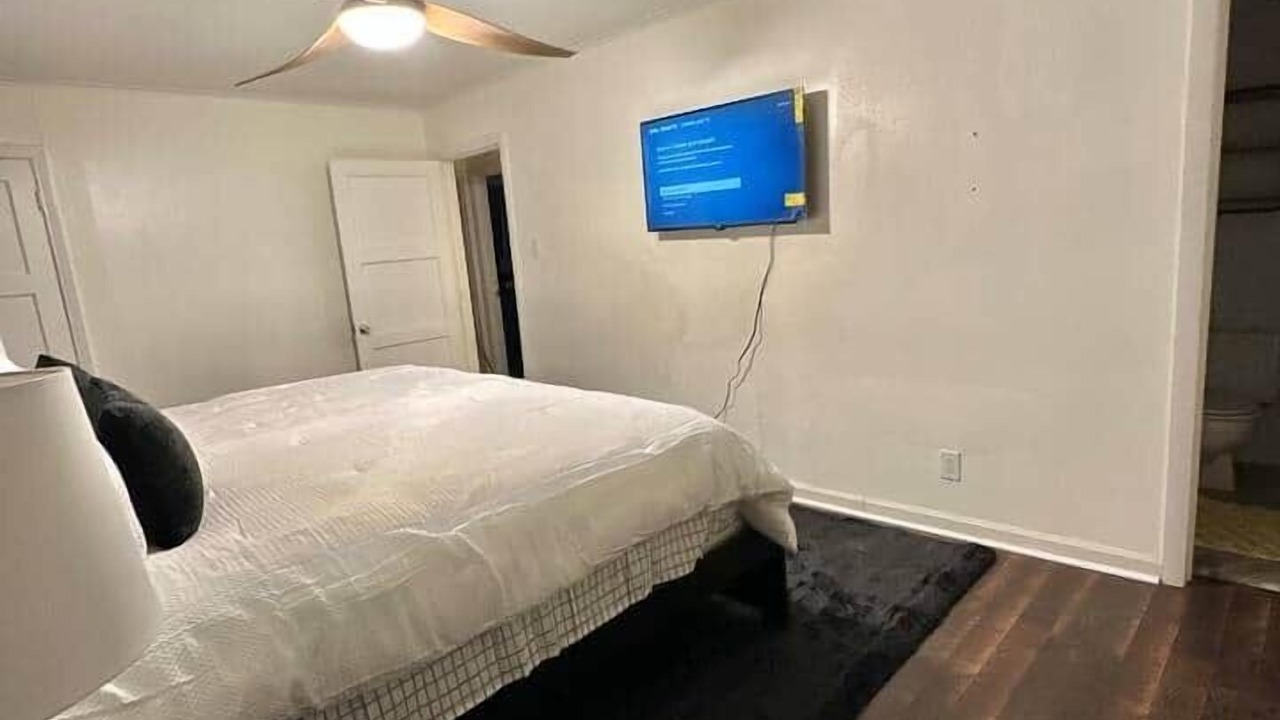 Photo of Bedroom in Shreveport