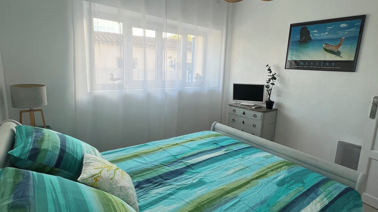 Photo of Bedroom in Mandelieu-La-Napoule