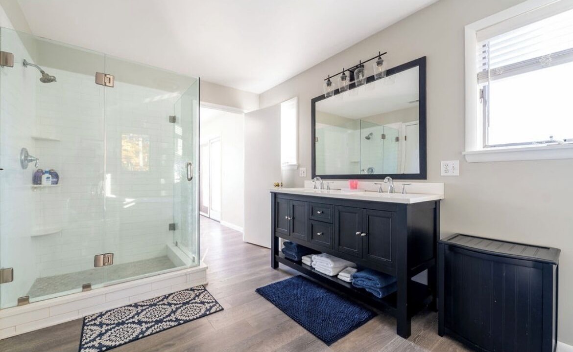 Photo of Bathroom in Lake George