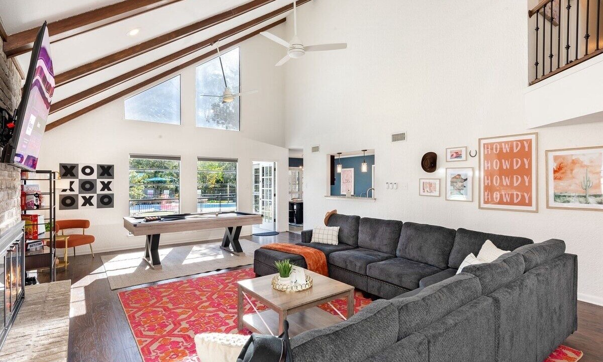 Photo of Livingroom in Wetmore