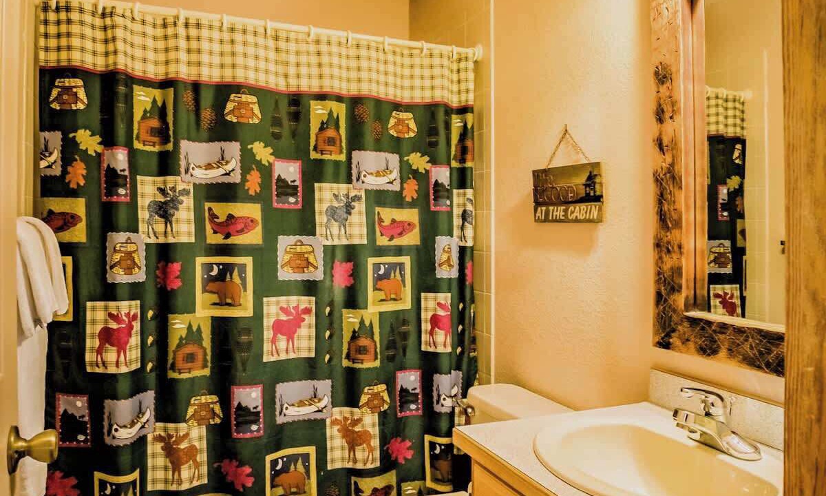 Photo of Bathroom in Garfield