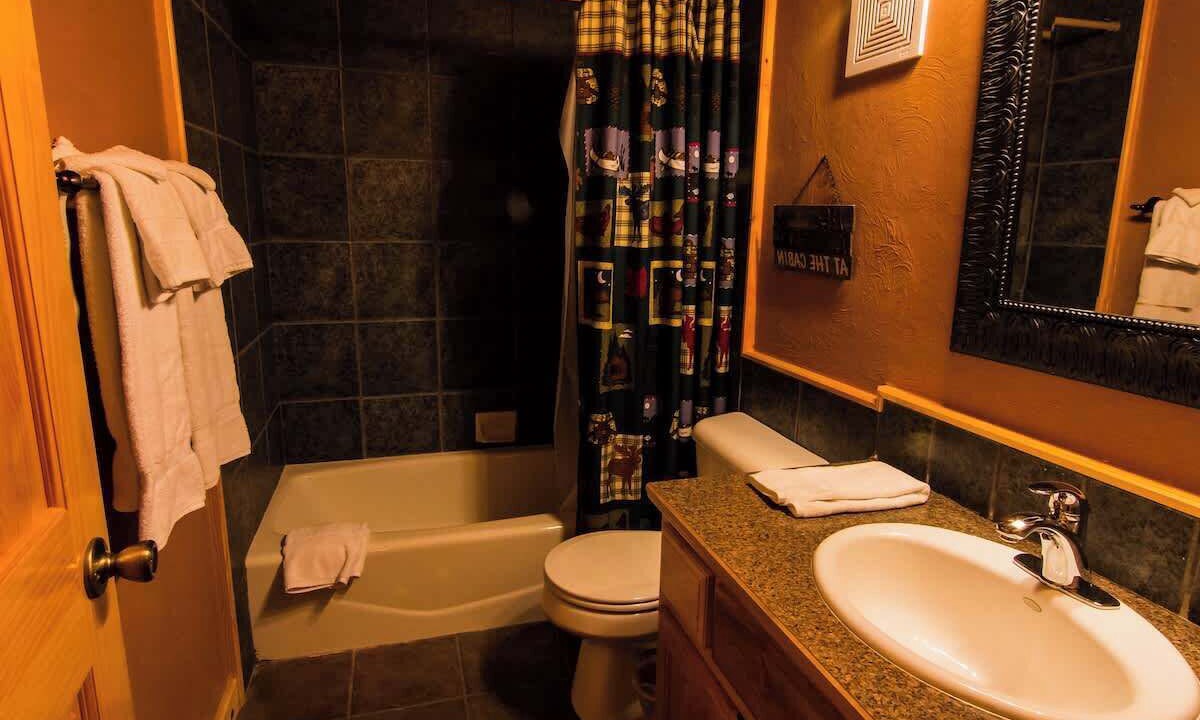 Photo of Bathroom in Garfield