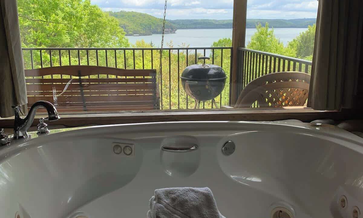 Photo of Bathroom in Garfield