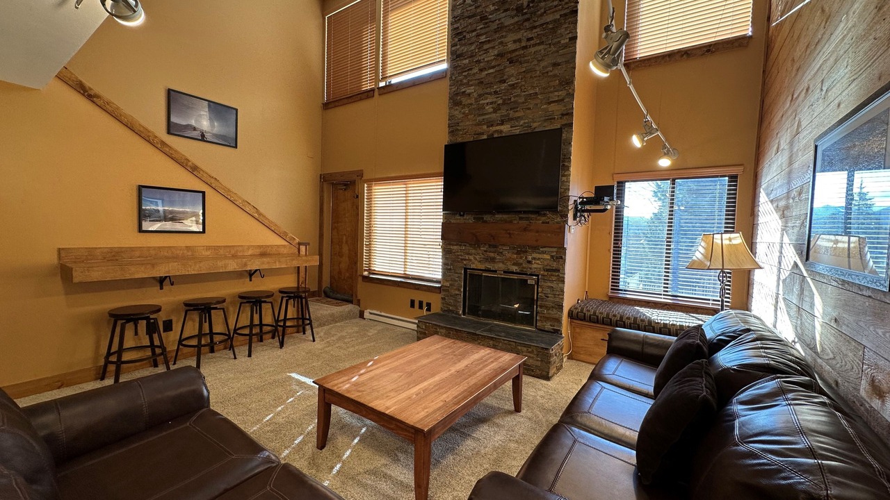 Photo of Bedroom in Lakeside Village