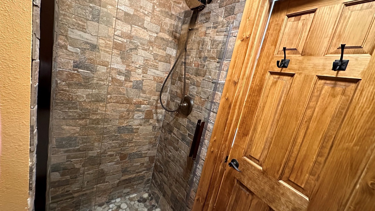 Photo of Bathroom in Lakeside Village