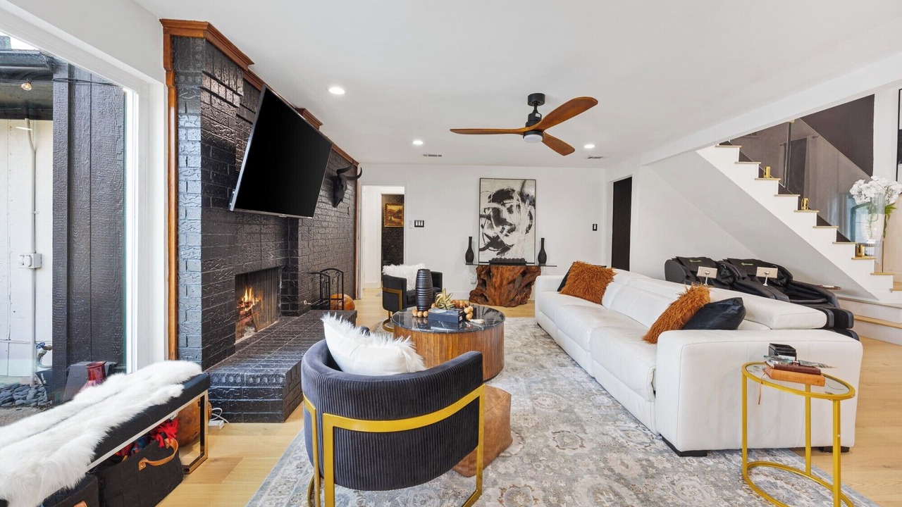 Photo of Livingroom in Lake Highlands