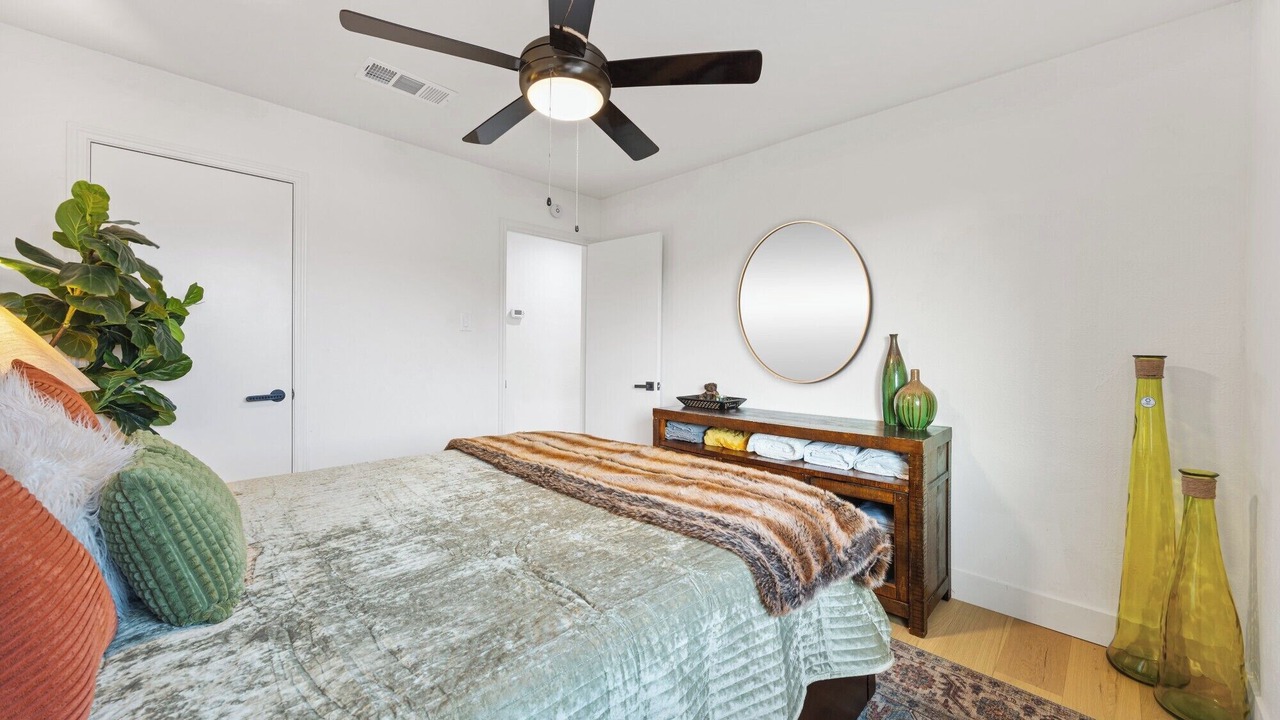 Photo of Bedroom in Lake Highlands