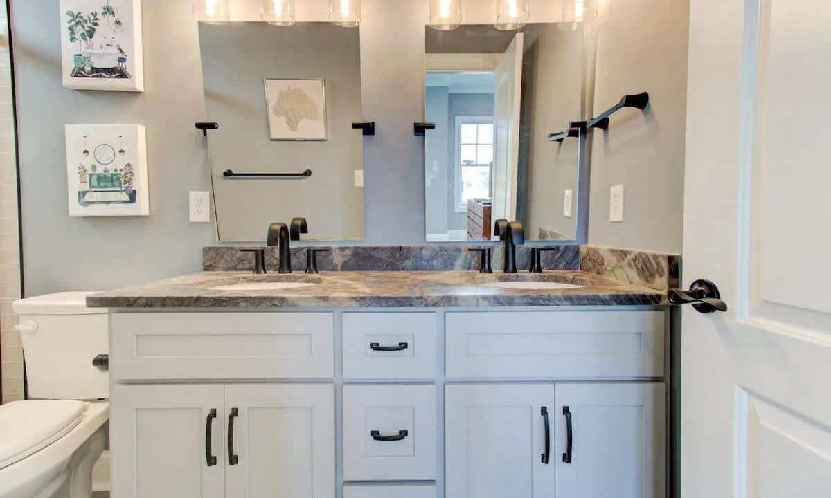 Photo of Bathroom in North Carolina Coast