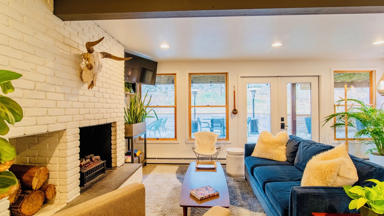 Photo of Livingroom in Newburgh
