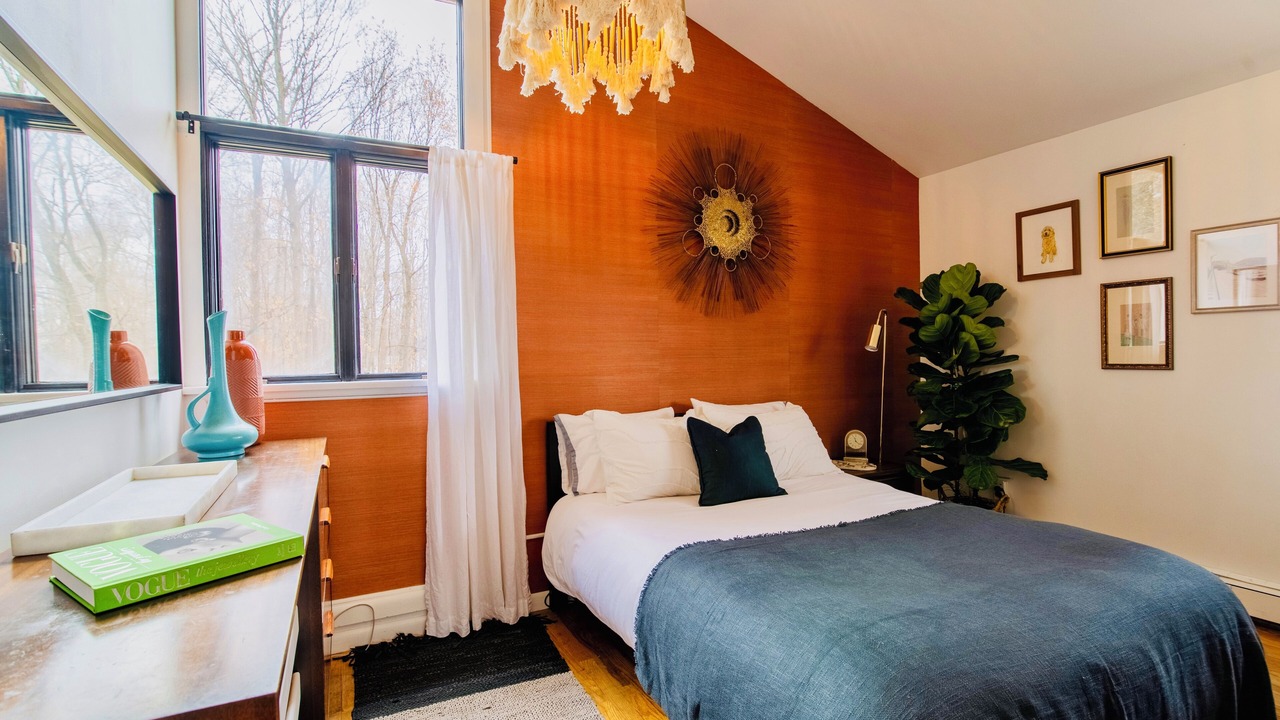 Photo of Bedroom in Newburgh