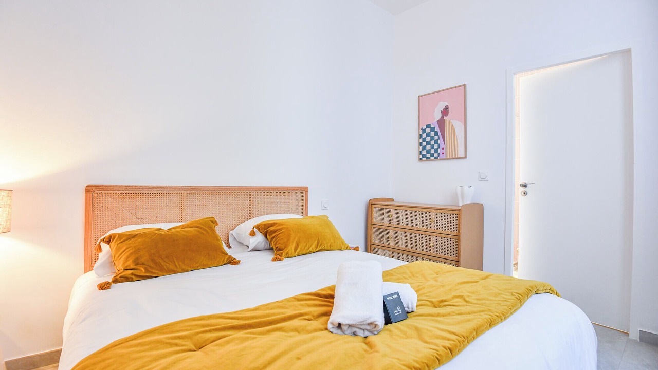 Photo of Bedroom in 1st Arrondissement